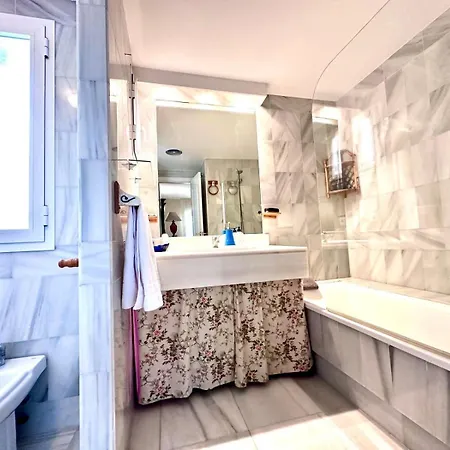 Apartment Fabuloso En Naranjos De Marbella